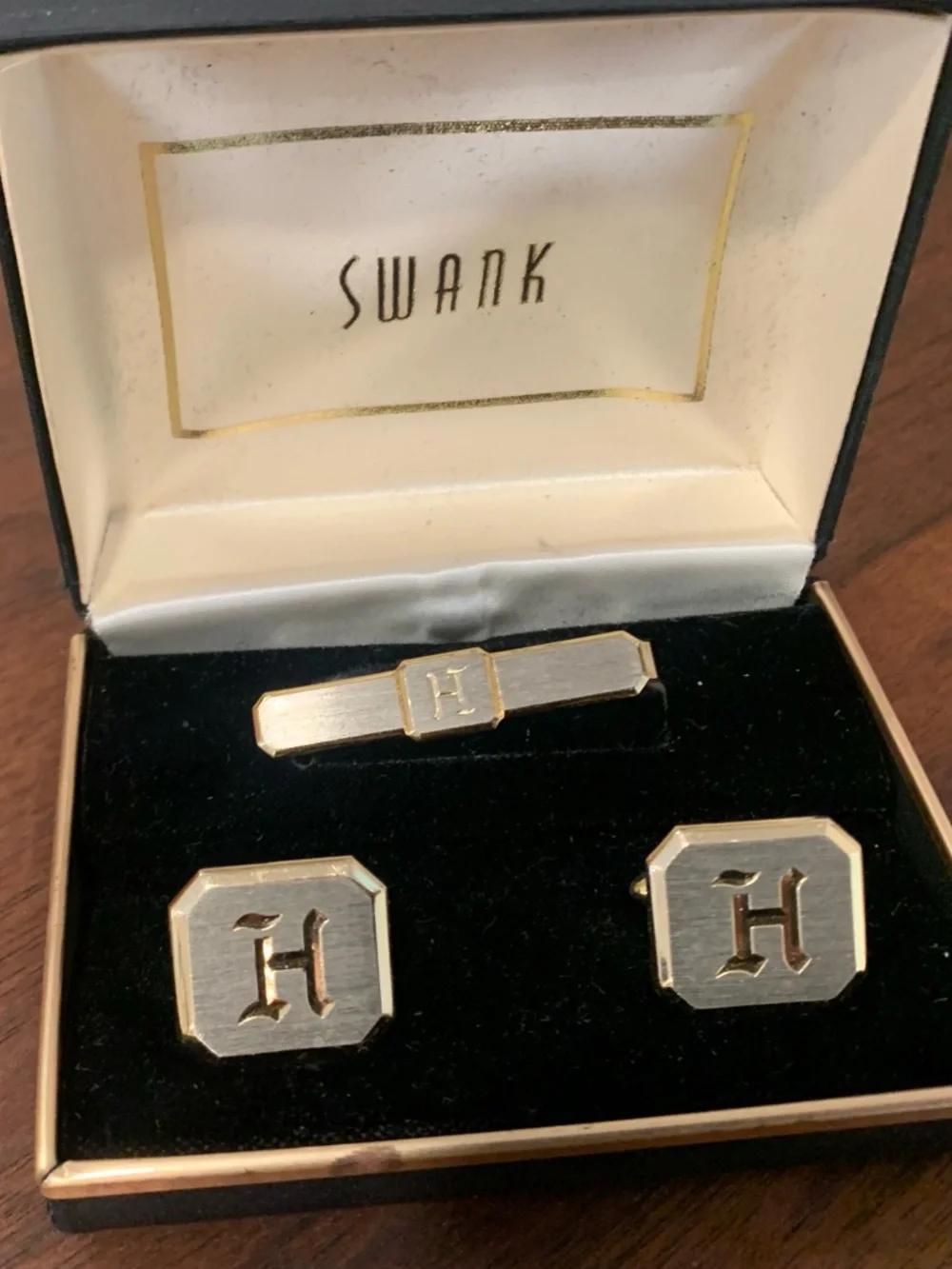 Vintage Swank cuff links and tie tack